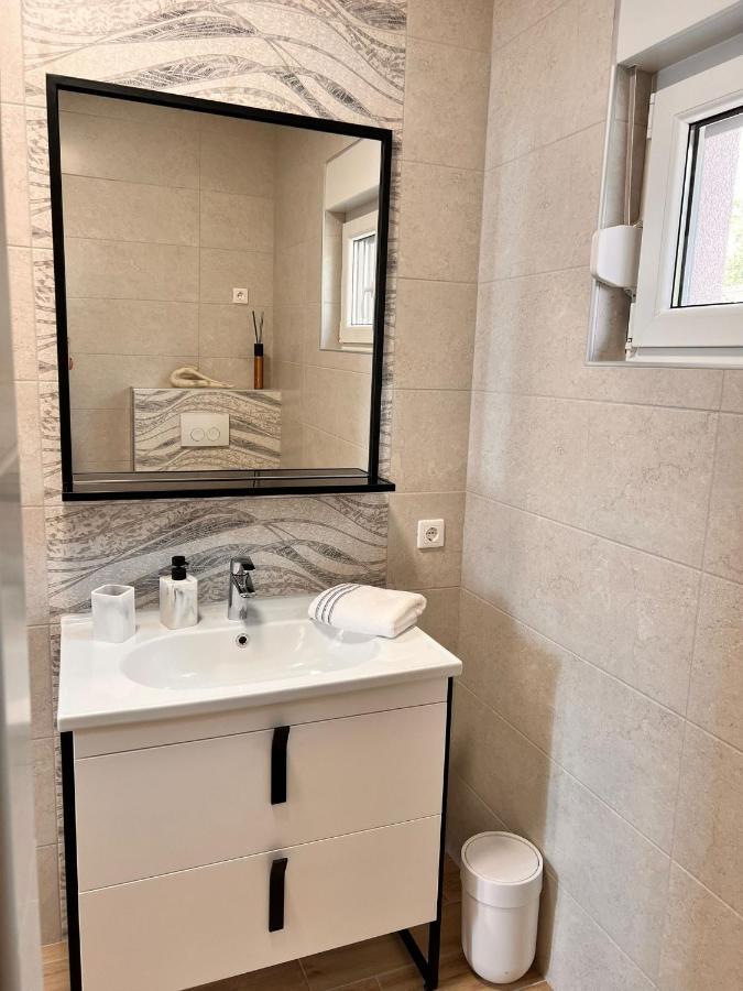 Apartmani Tin Starigrad Paklenica Dış mekan fotoğraf