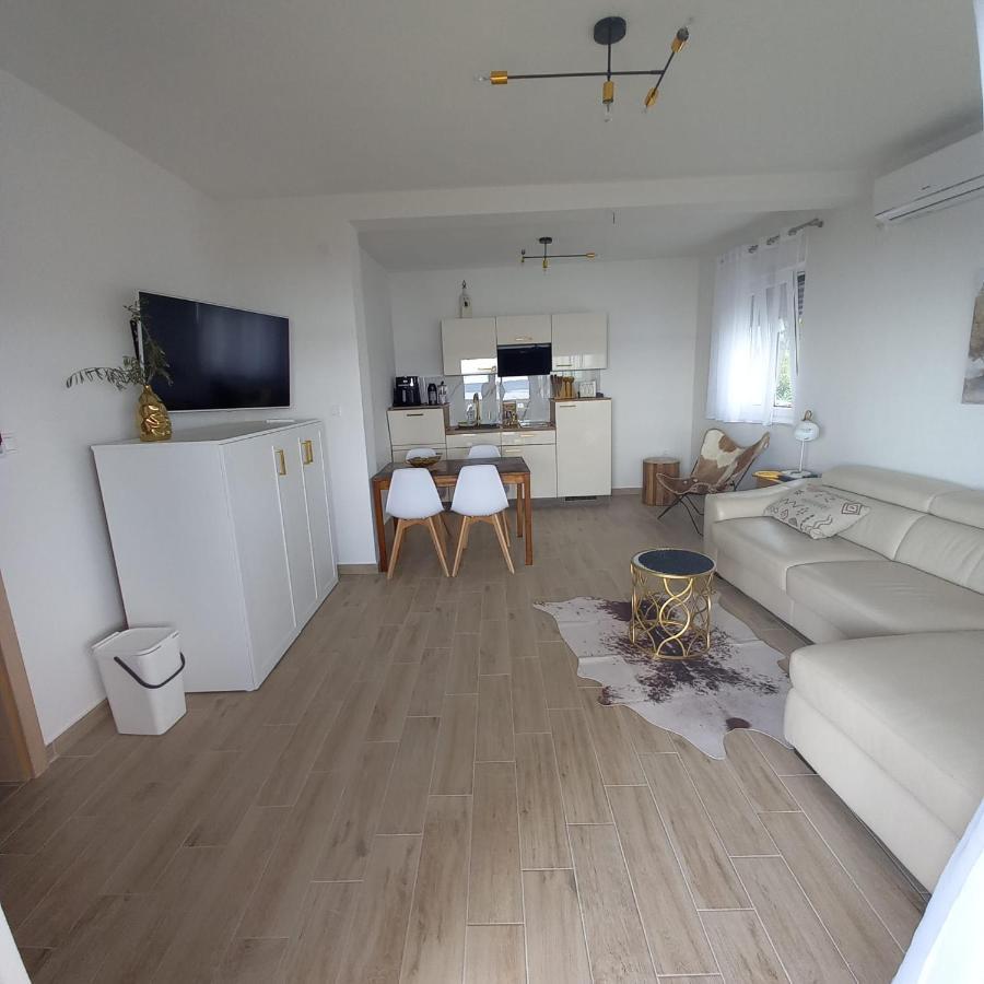 Apartmani Tin Starigrad Paklenica Dış mekan fotoğraf