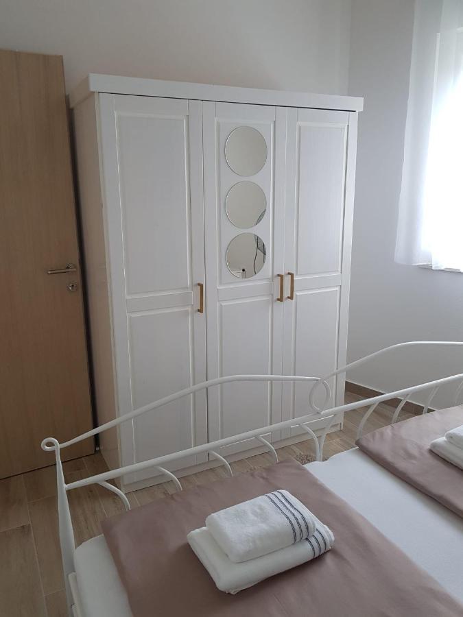 Apartmani Tin Starigrad Paklenica Dış mekan fotoğraf