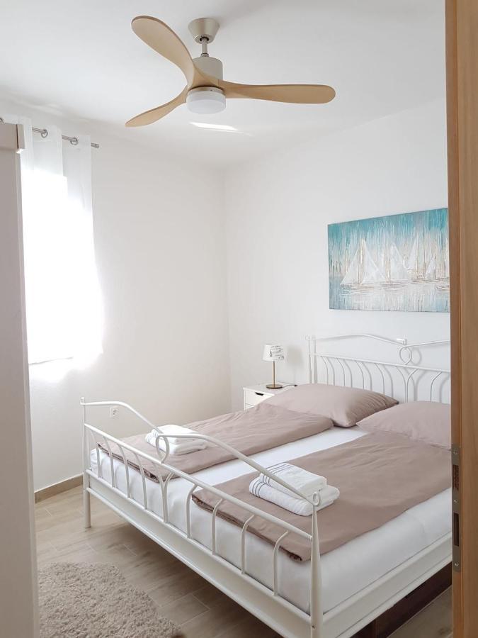 Apartmani Tin Starigrad Paklenica Dış mekan fotoğraf